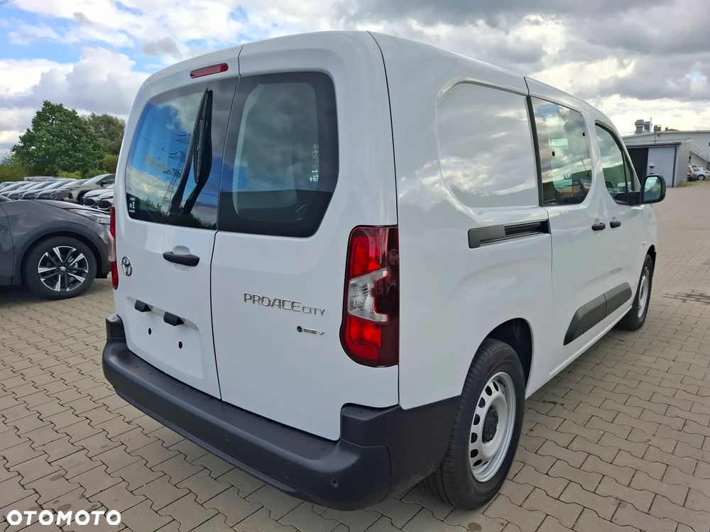 Toyota Proace City - 8