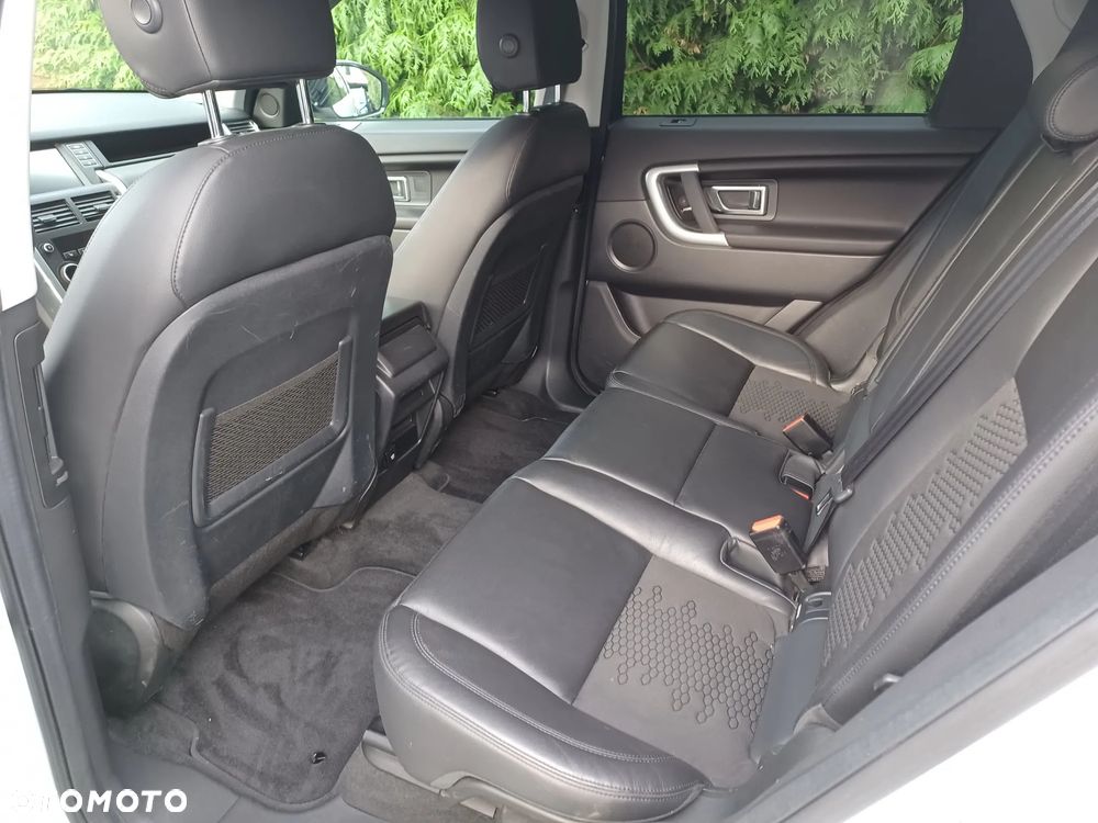 Land Rover Discovery Sport - 12