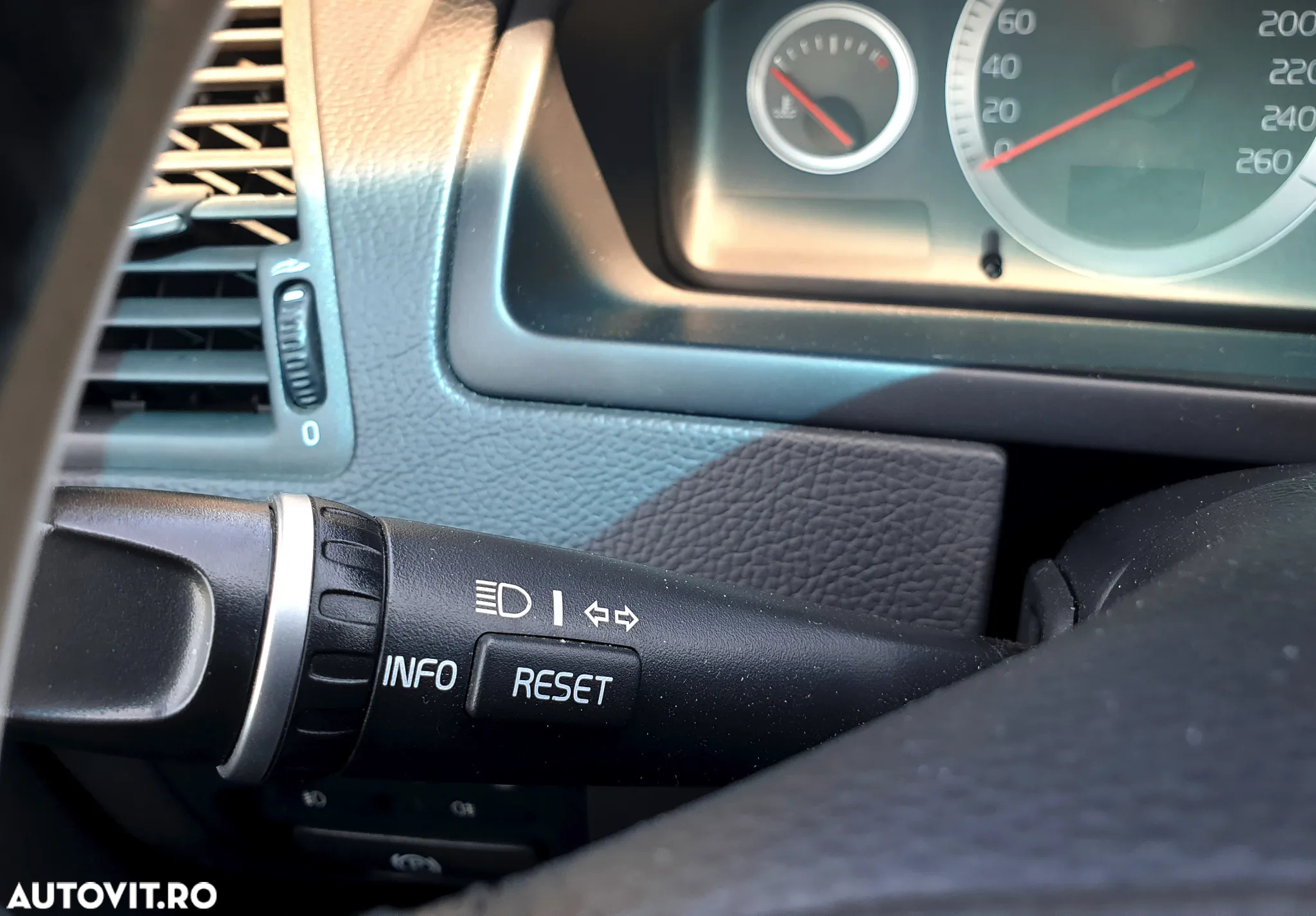 Volvo XC 90 D5AWD - 34