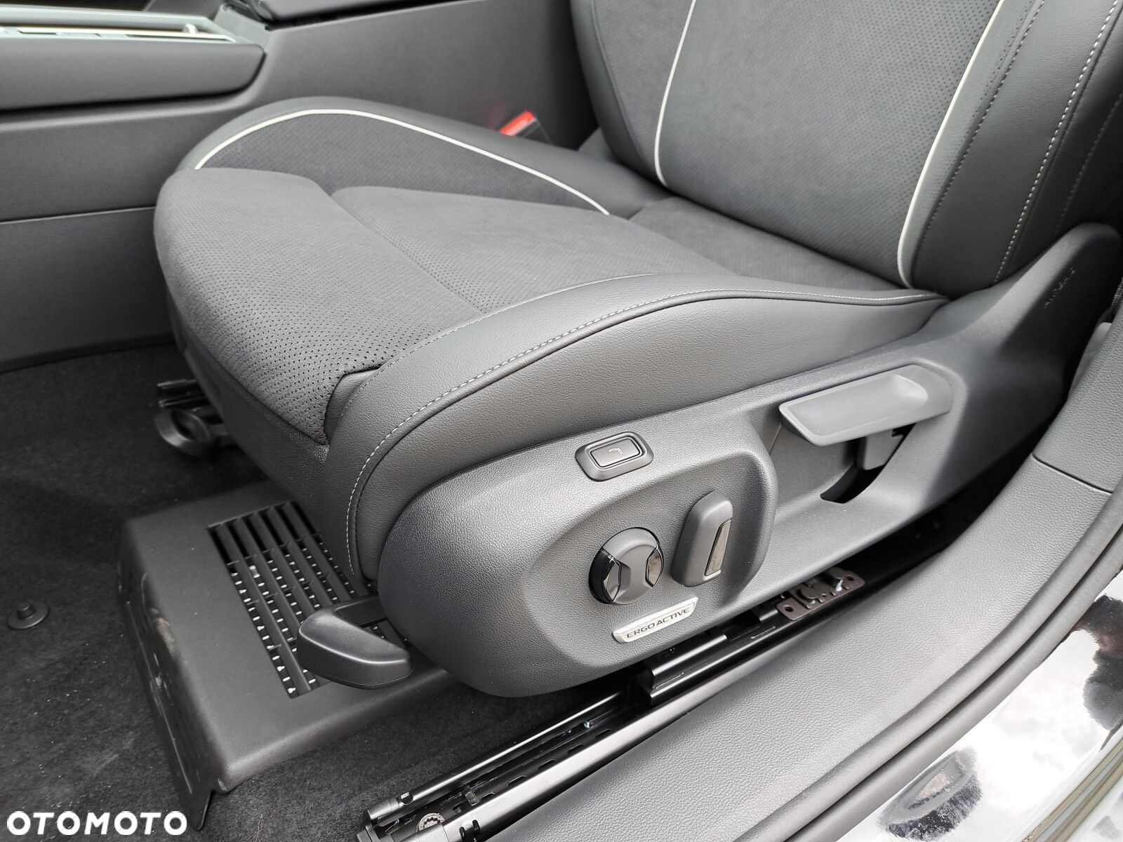 Volkswagen Passat - 11