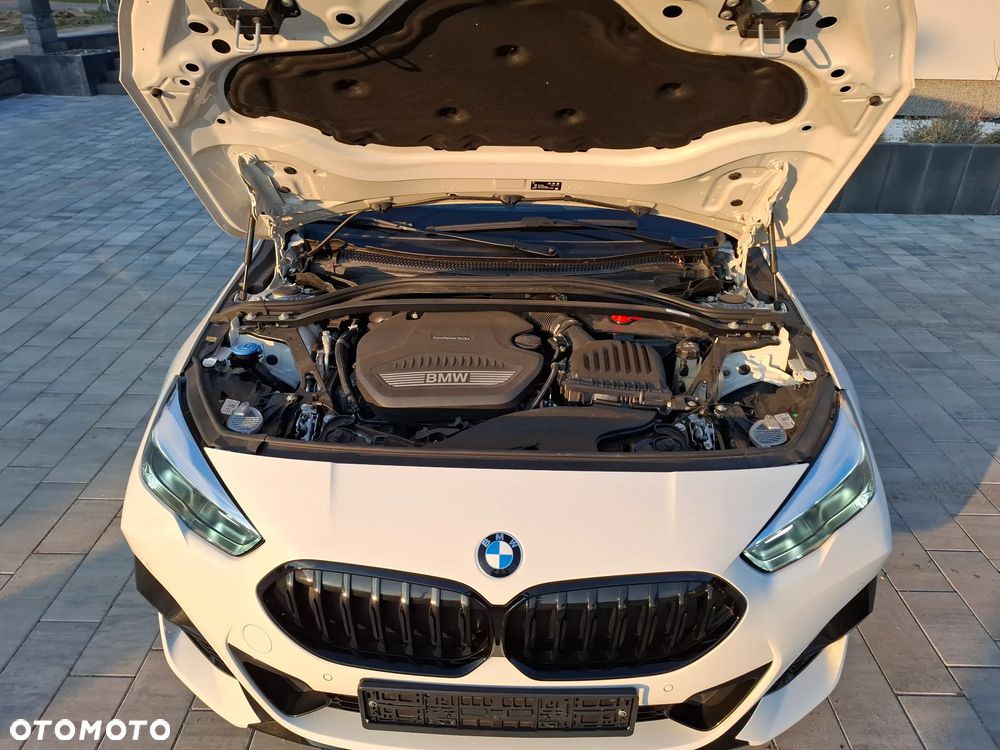 BMW Seria 2 218d M Sport - 9