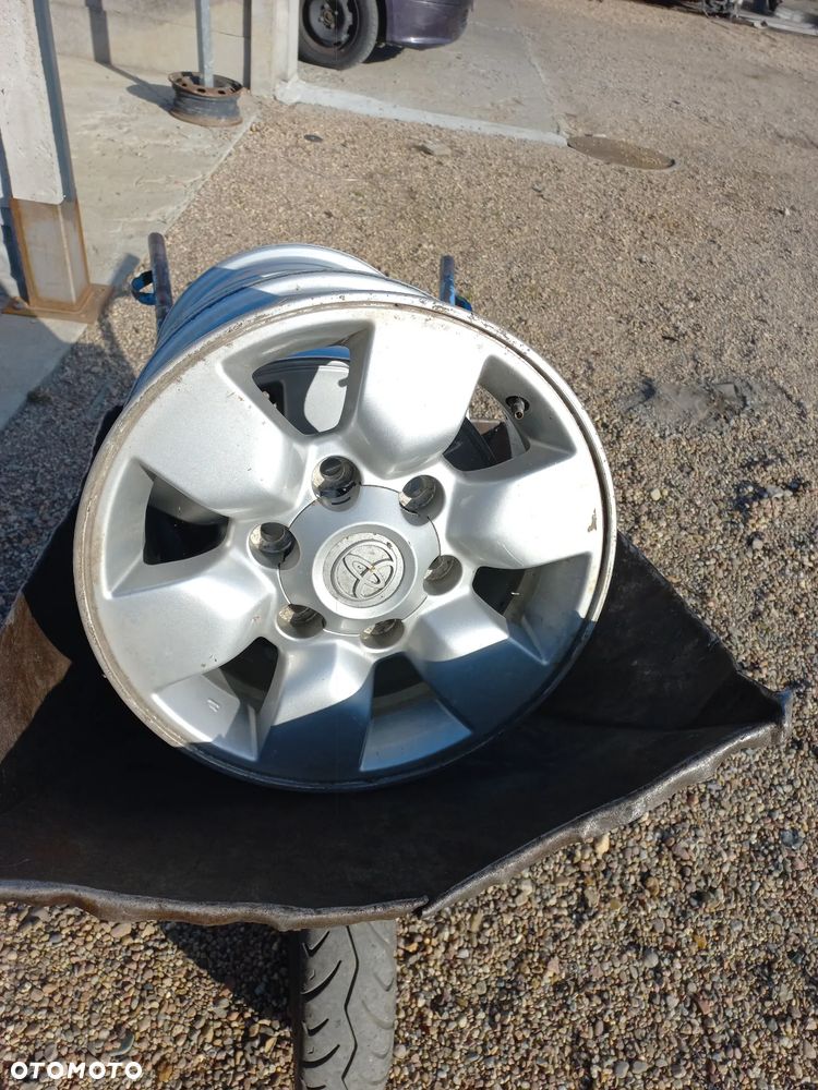Toyota Hilux felgi alufelgi 15cali komplet - 2