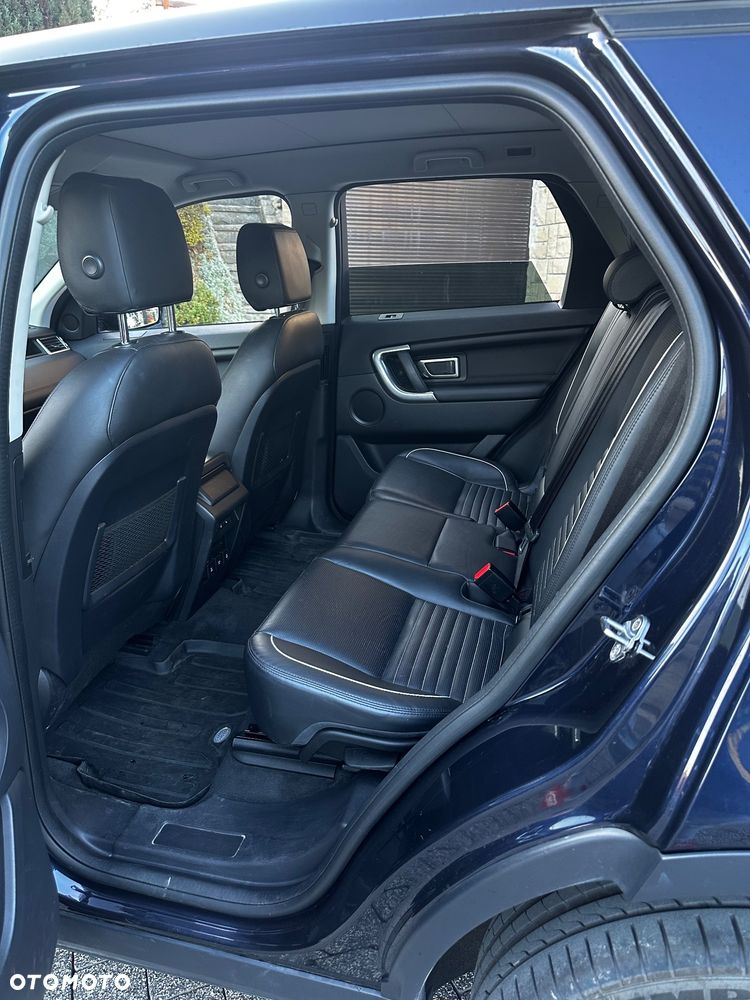 Land Rover Discovery Sport 2.0 P250 mHEV R-Dynamic HSE - 15