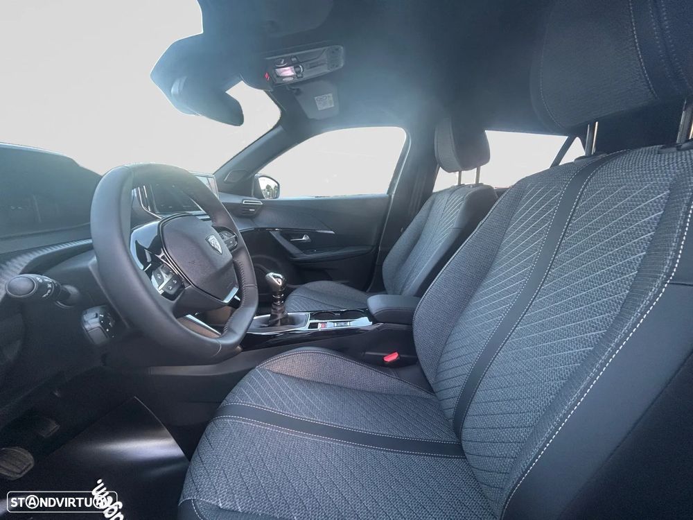 Peugeot 2008 1.2 Allure - 10
