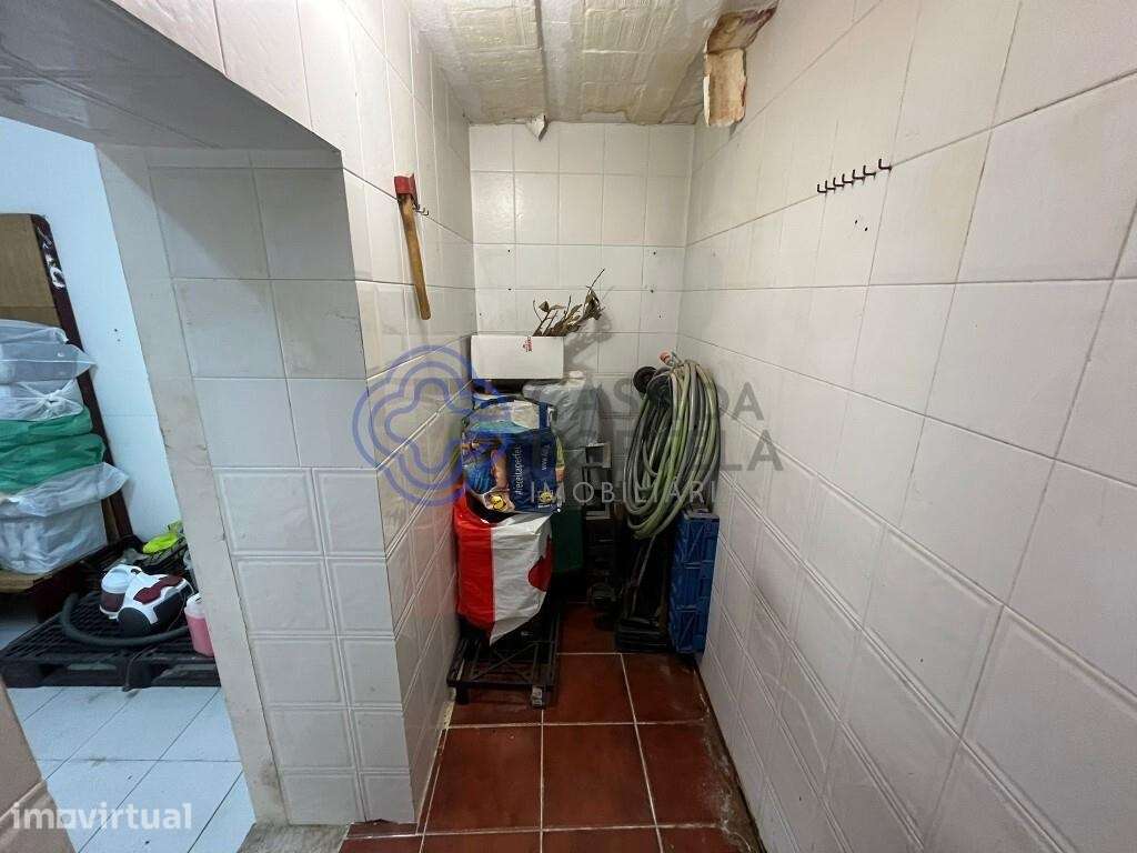 Loja Com possibilidade de Habitação T0 - Grande imagem: 5/15
