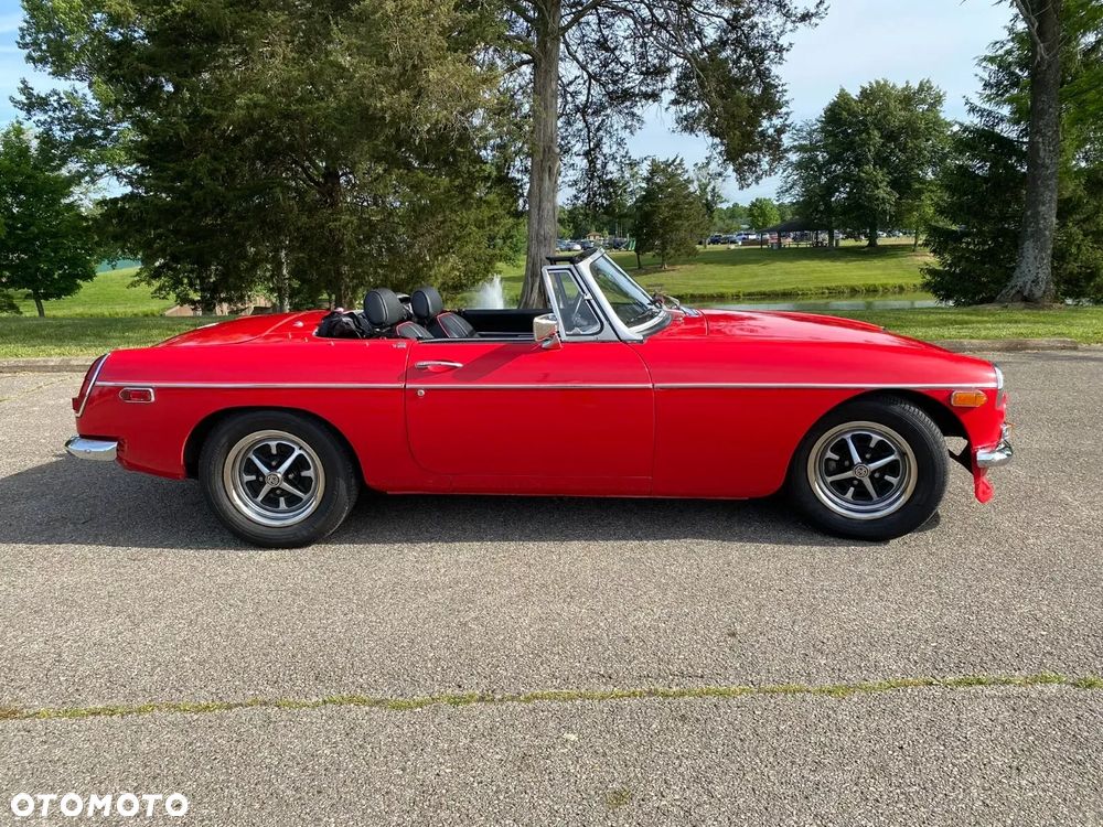 MG MGB - 4