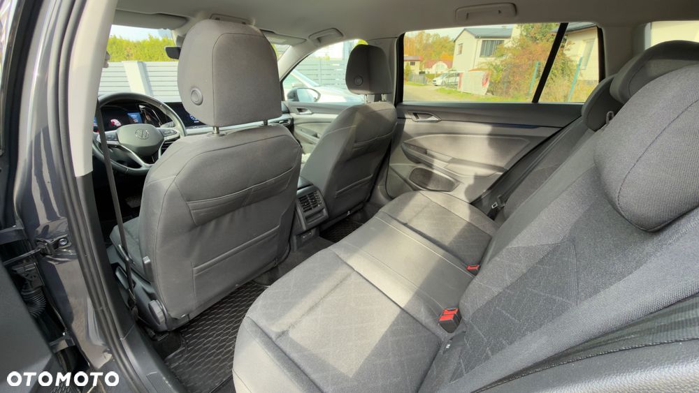 Volkswagen Golf - 6