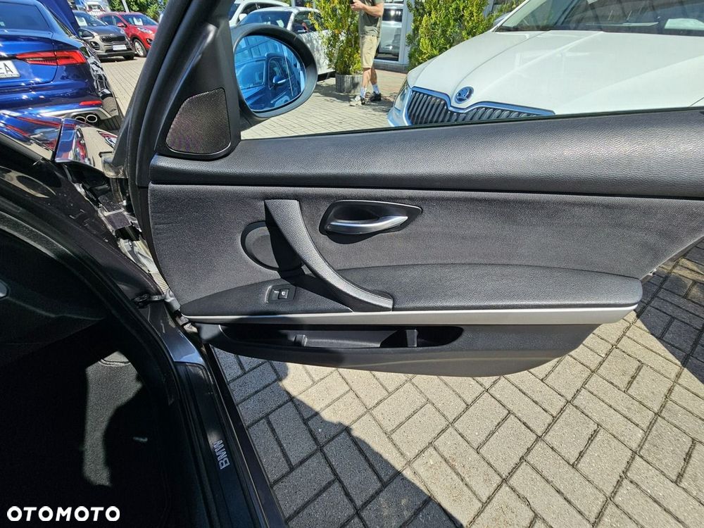BMW Seria 3 - 33
