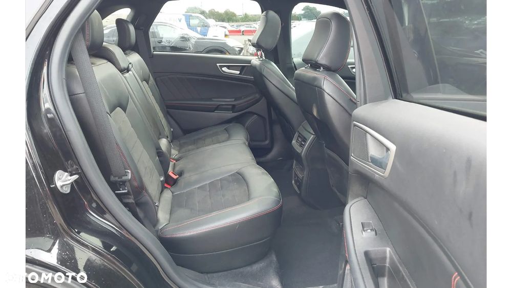 Ford Edge - 8