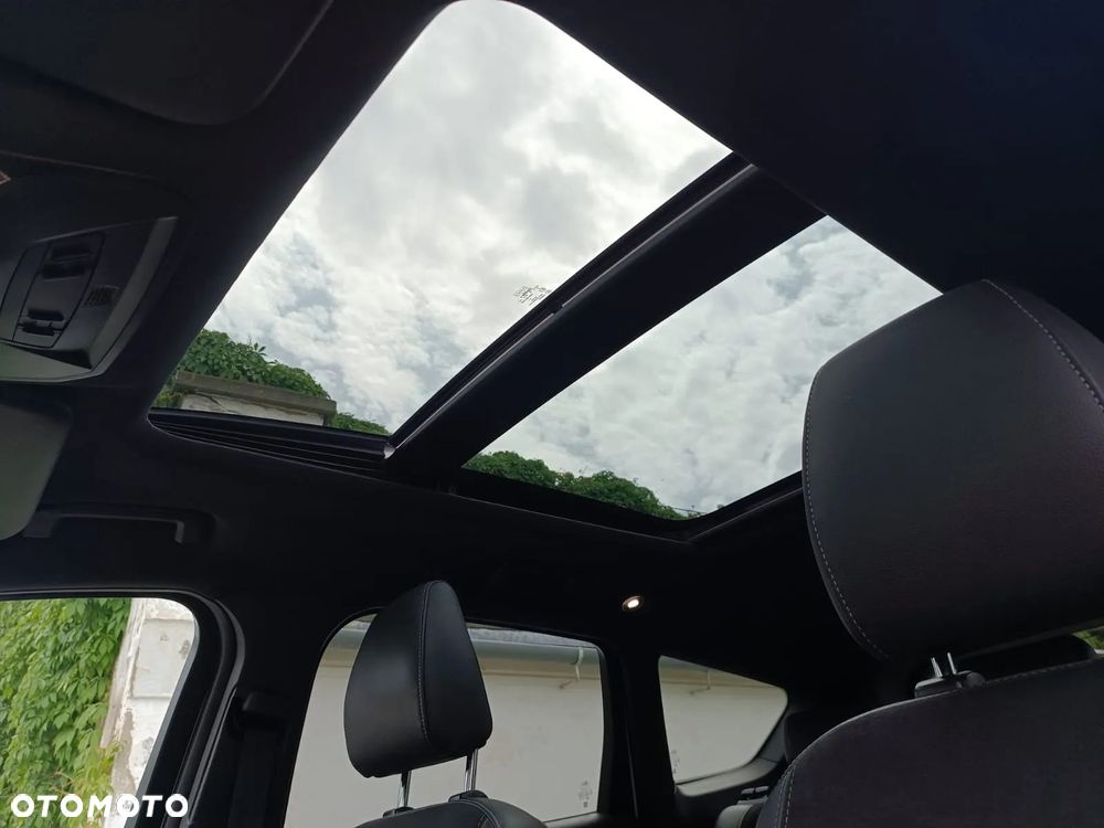 Ford Kuga 2.0 TDCi 2x4 ST-Line - 26