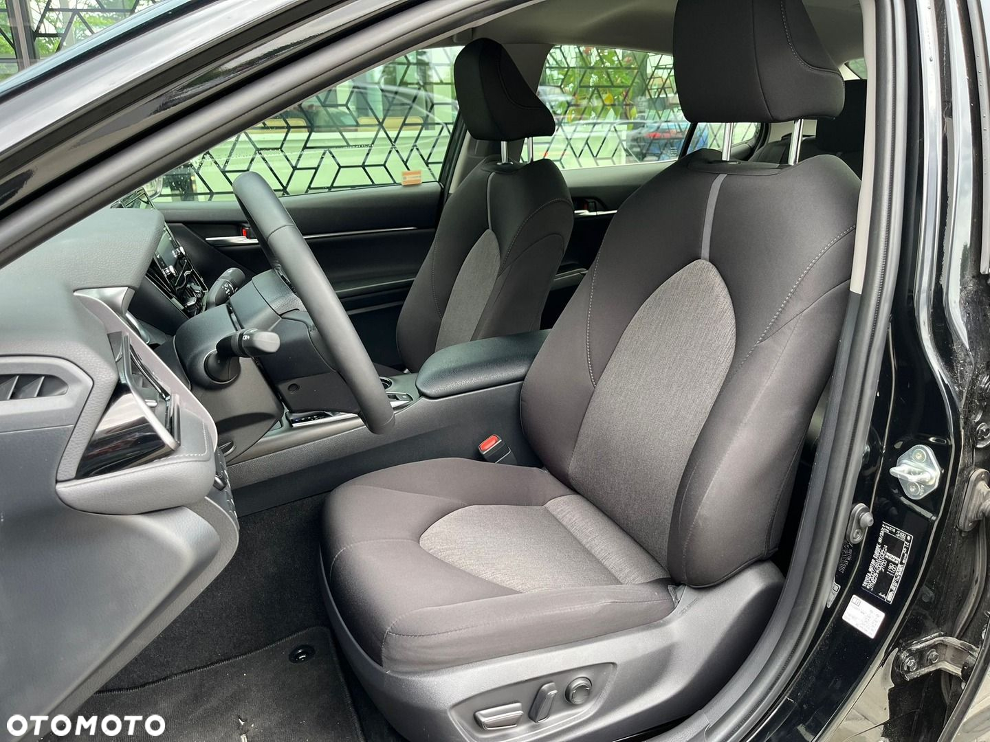Toyota Camry - 6