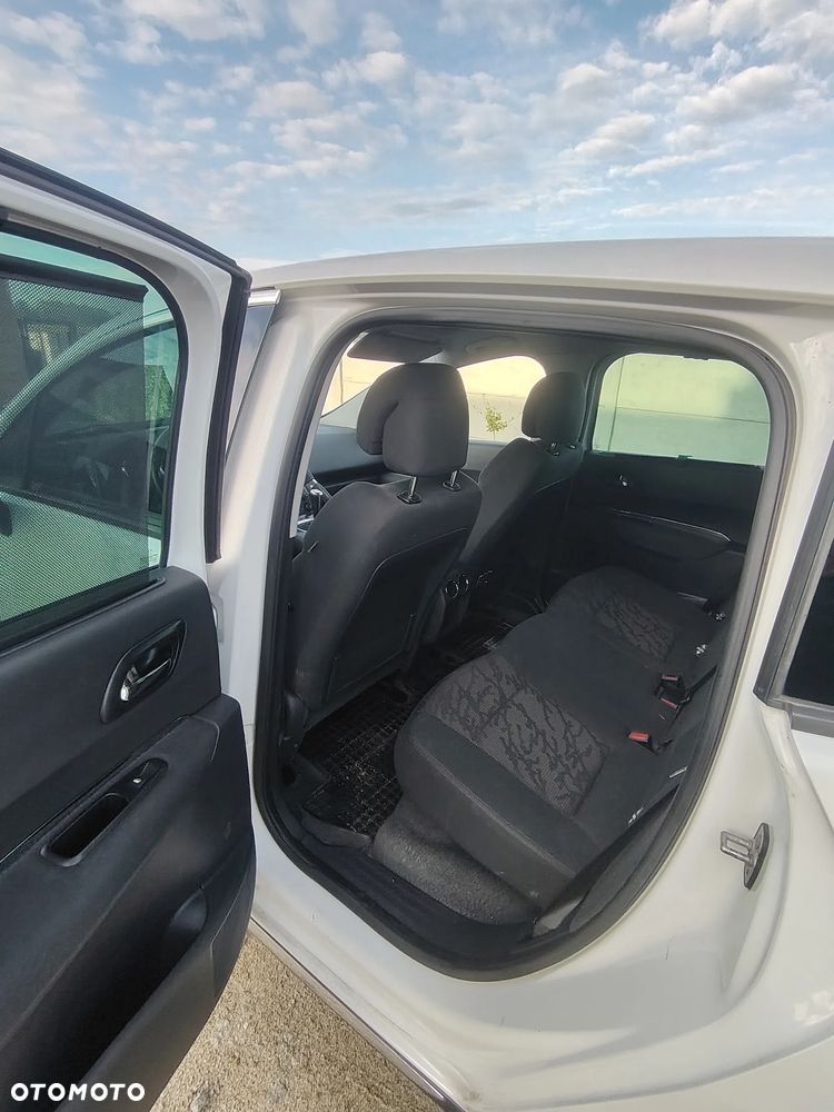 Peugeot 3008 - 10