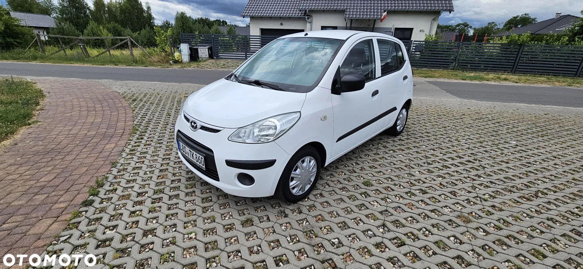 Hyundai i10 1.1 Edition Plus - 1