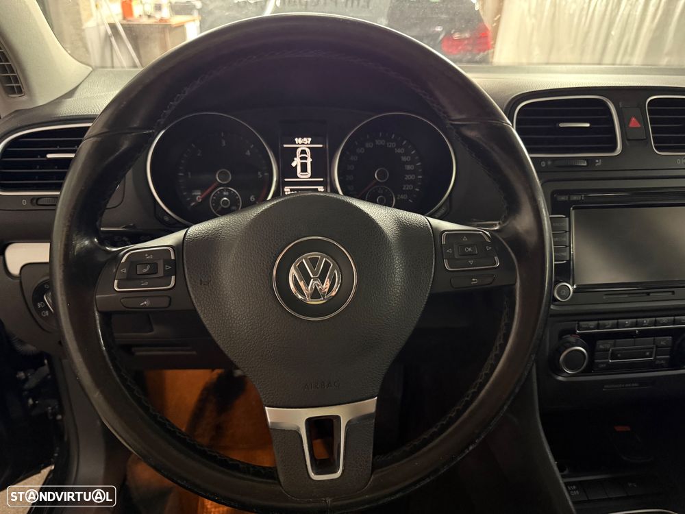 VW Golf 1.6 TDi Highline - 20