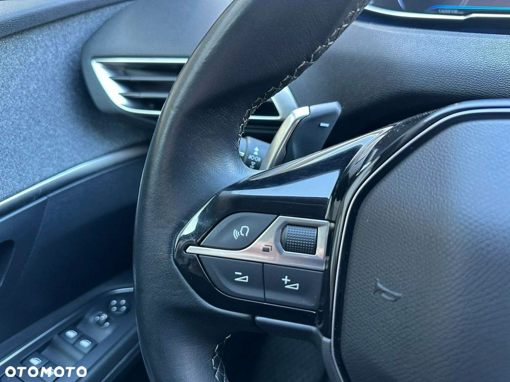 Peugeot 3008 1.2 PureTech Allure S&S EAT8 - 33