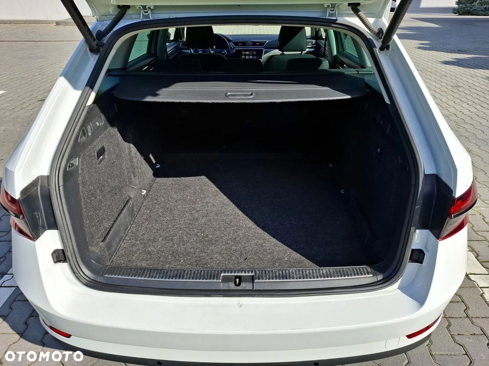 Skoda Superb 2.0 TSI Style DSG - 18
