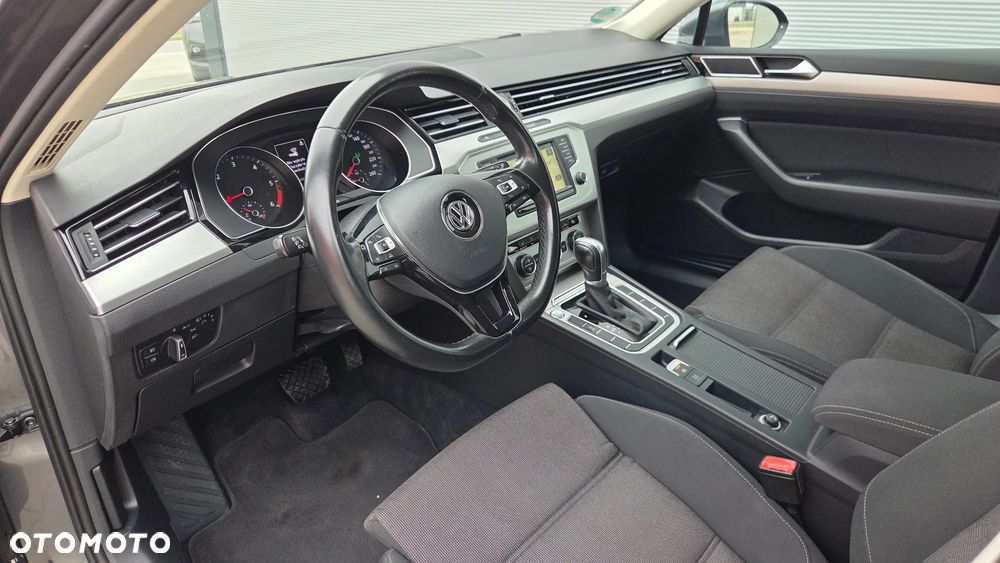Volkswagen Passat Variant - 21