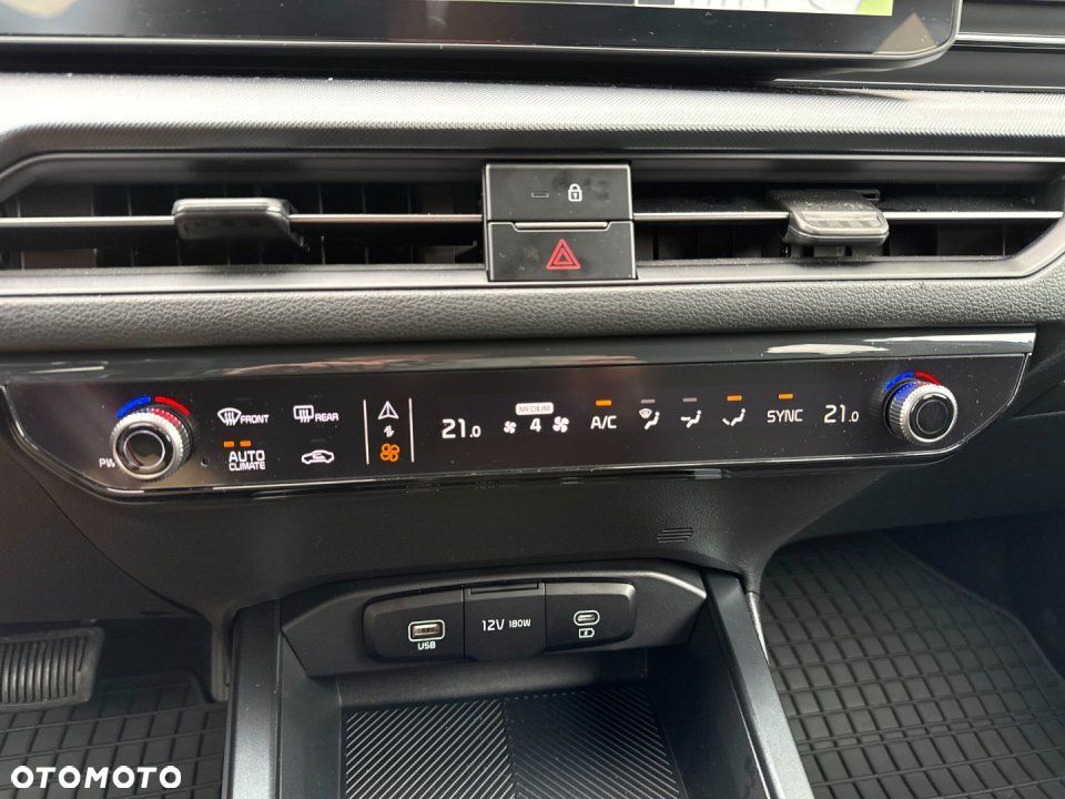 Kia XCeed - 22