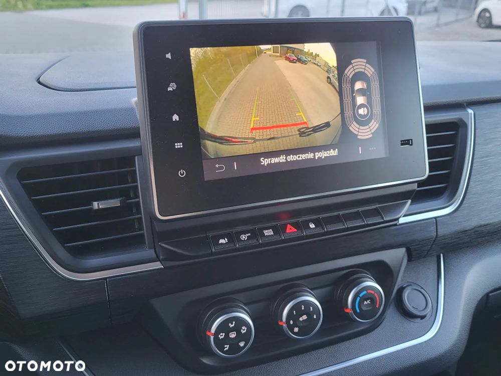 Renault Trafic - 16