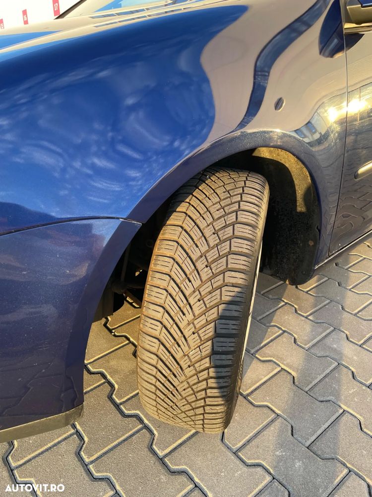 Volkswagen Golf 1.9 TDI Comfortline - 24