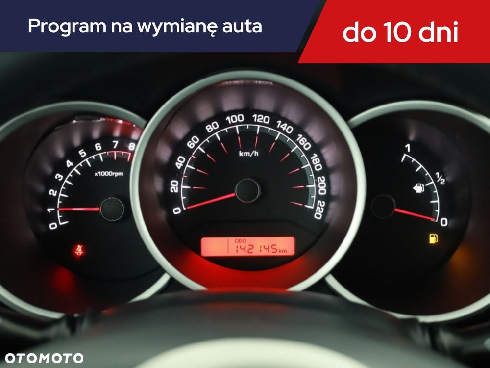 Kia Venga - 10