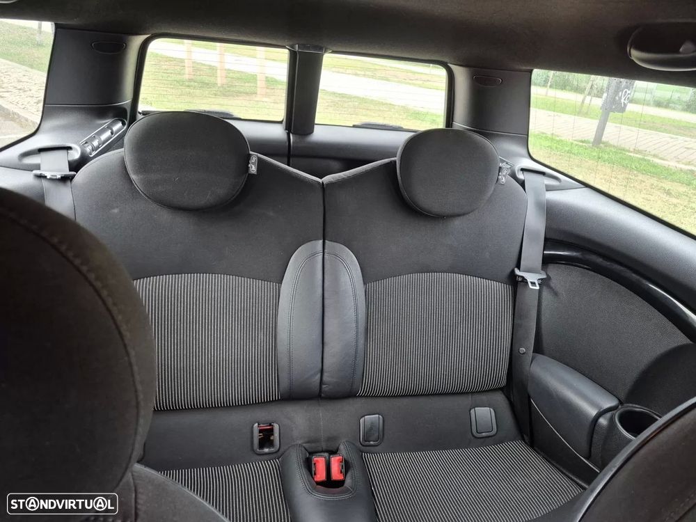 MINI Clubman Cooper D - 10