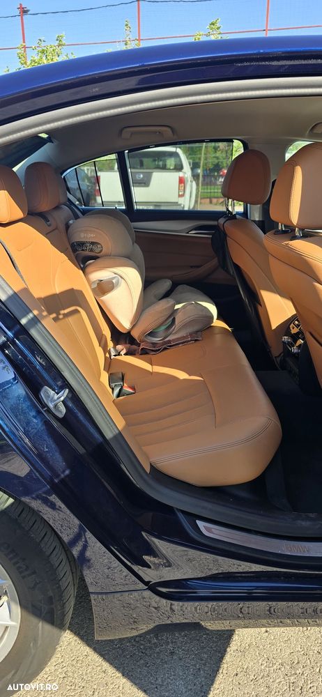 BMW Seria 5 520d xDrive Aut. - 3
