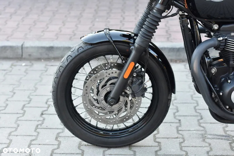 Triumph Bonneville - 28