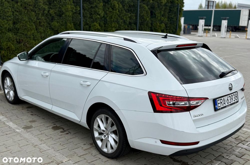 Skoda Superb 2.0 TDI DSG Style - 3