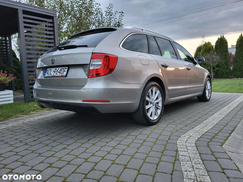 Skoda Superb Combi 2.0 TDI Exclusive - 11