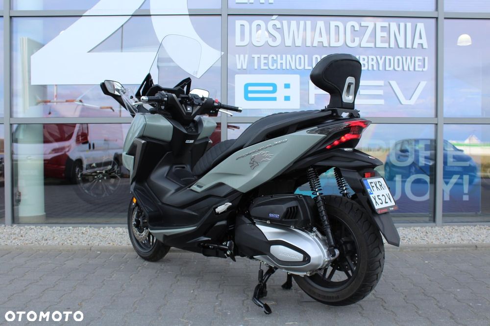 Honda NSS - 6