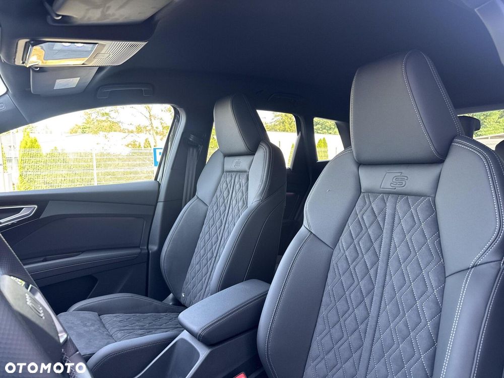 Audi Q4 e-tron - 12