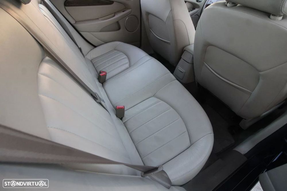 Jaguar X-Type - 27