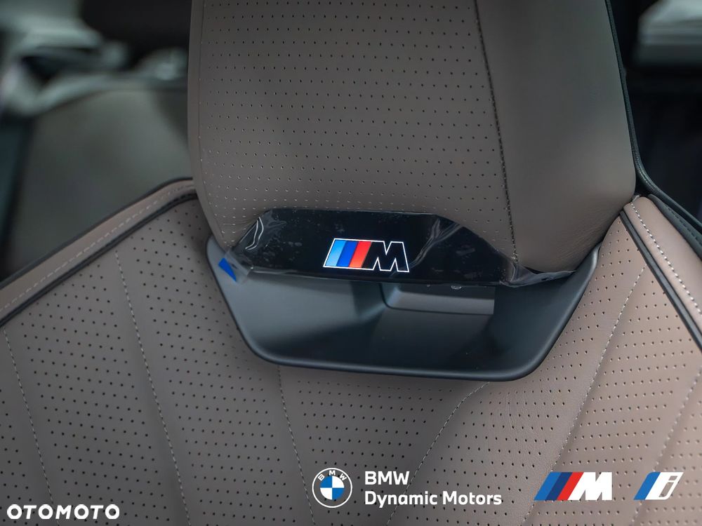 BMW iX3 50 xDrive - 32