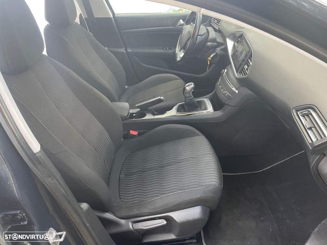 Peugeot 308 SW - 21
