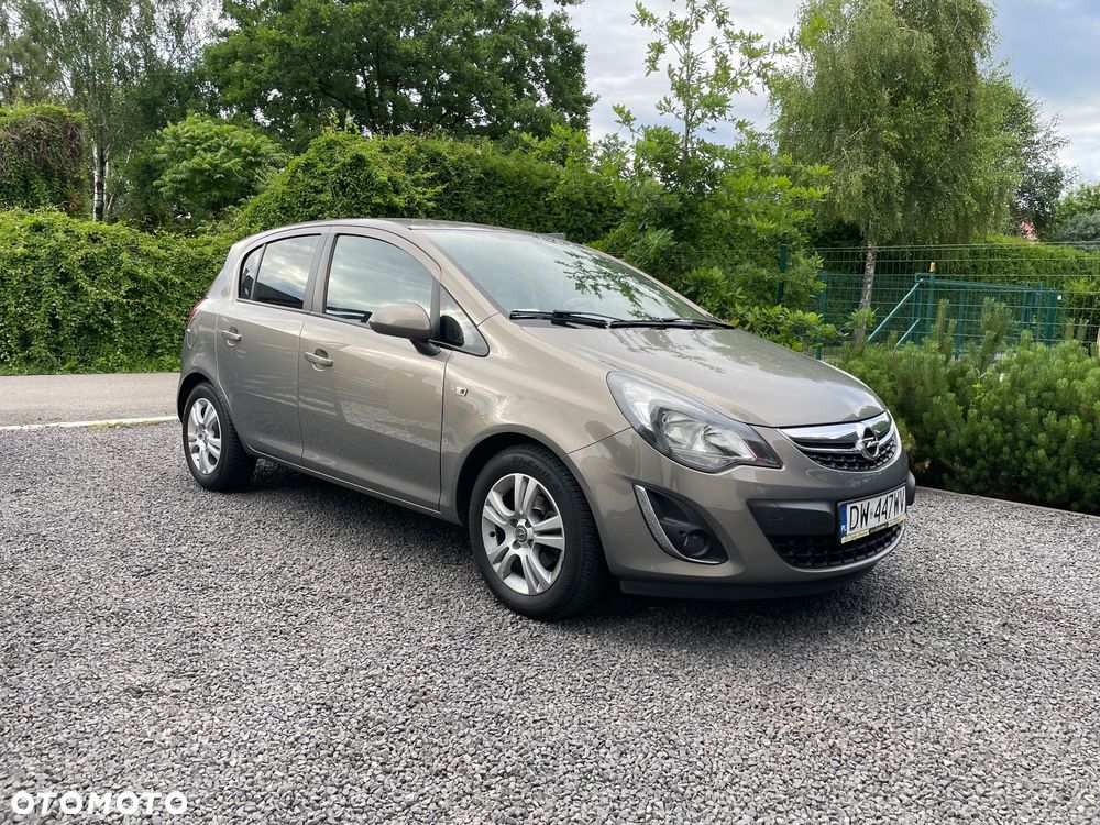 Opel Corsa 1.4 16V Cosmo - 2