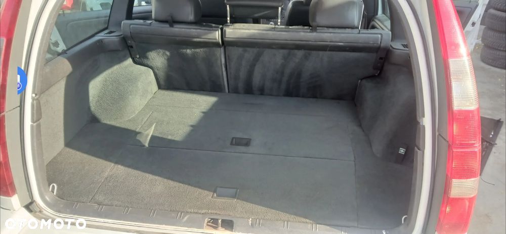Volvo V70 2.4 - 38