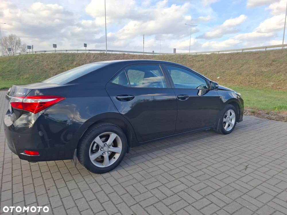 Toyota Corolla - 11