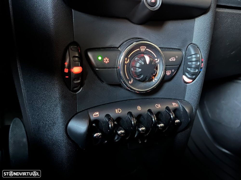 MINI 3 Portas One D - 16