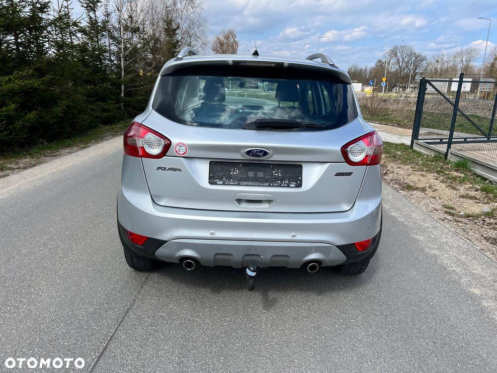 Ford Kuga 2.0 TDCi 2x4 Titanium - 11