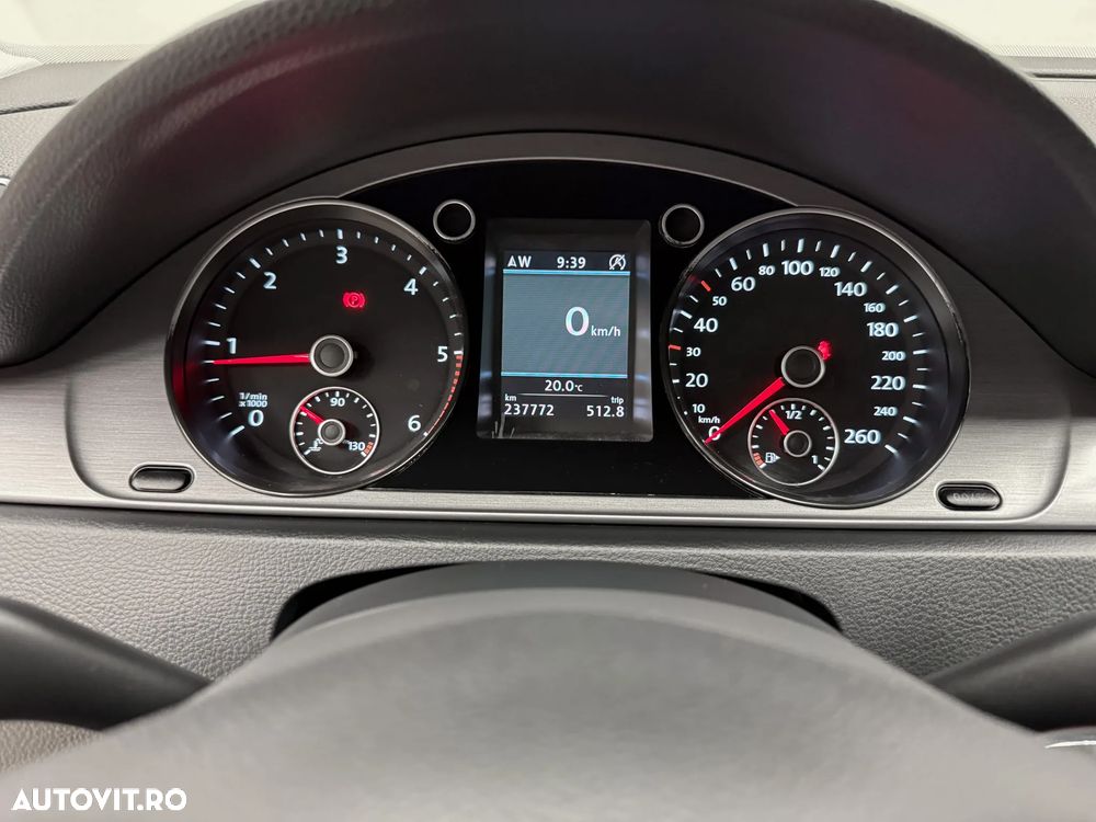 Volkswagen Passat 2.0 Blue TDI SCR Comfortline - 27