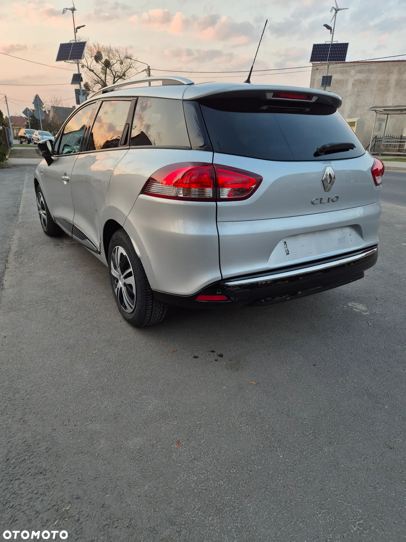 Renault Clio Grandtour (Energy) TCe 90 Start & Stop LIMITED - 7