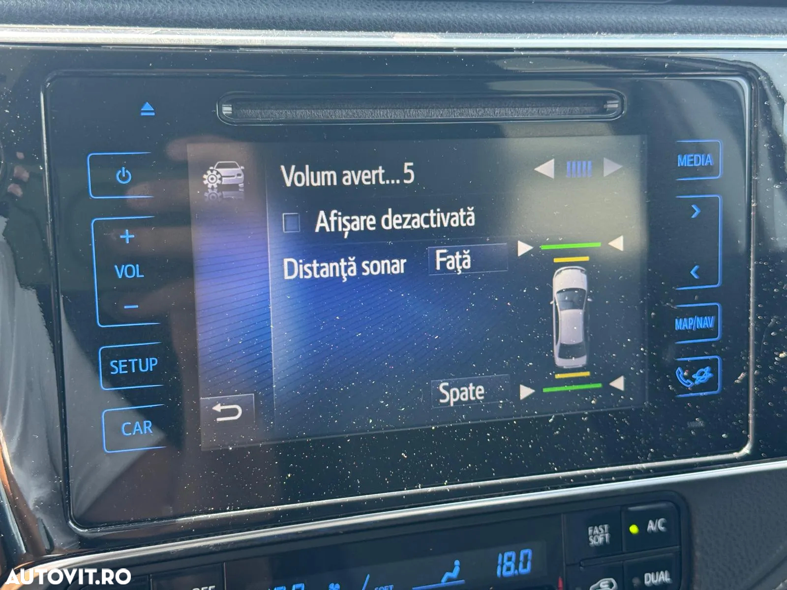 Toyota Auris 1.8 L VVT-i HSD Sol + - 24