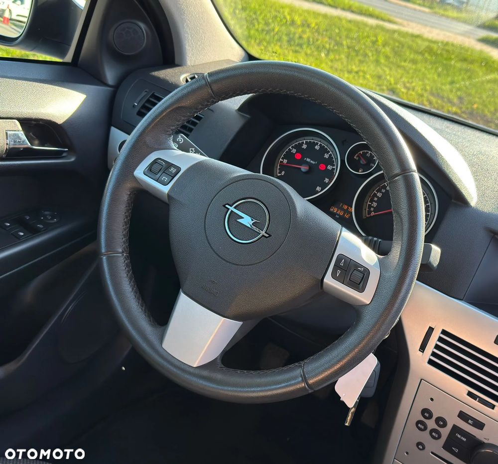 Opel Astra 1.4 Edition Plus - 20
