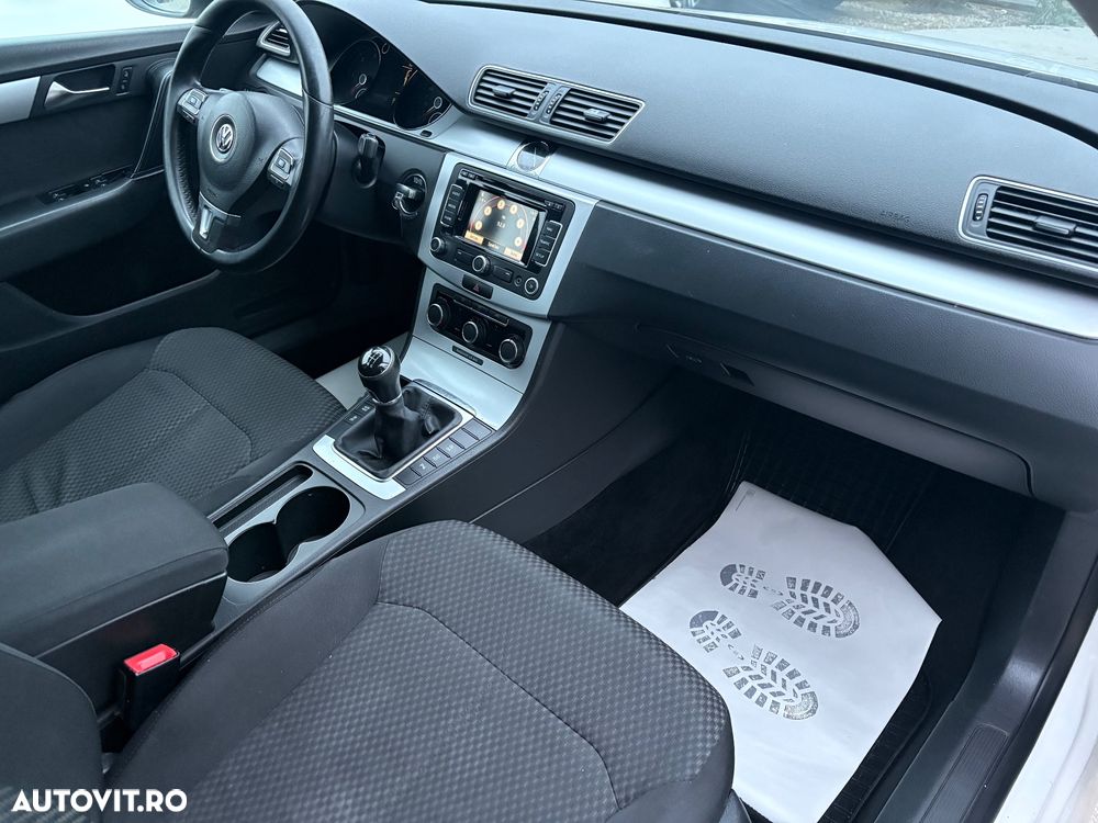 Volkswagen Passat Variant 1.6 TDI BlueMotion Technology Highline - 6