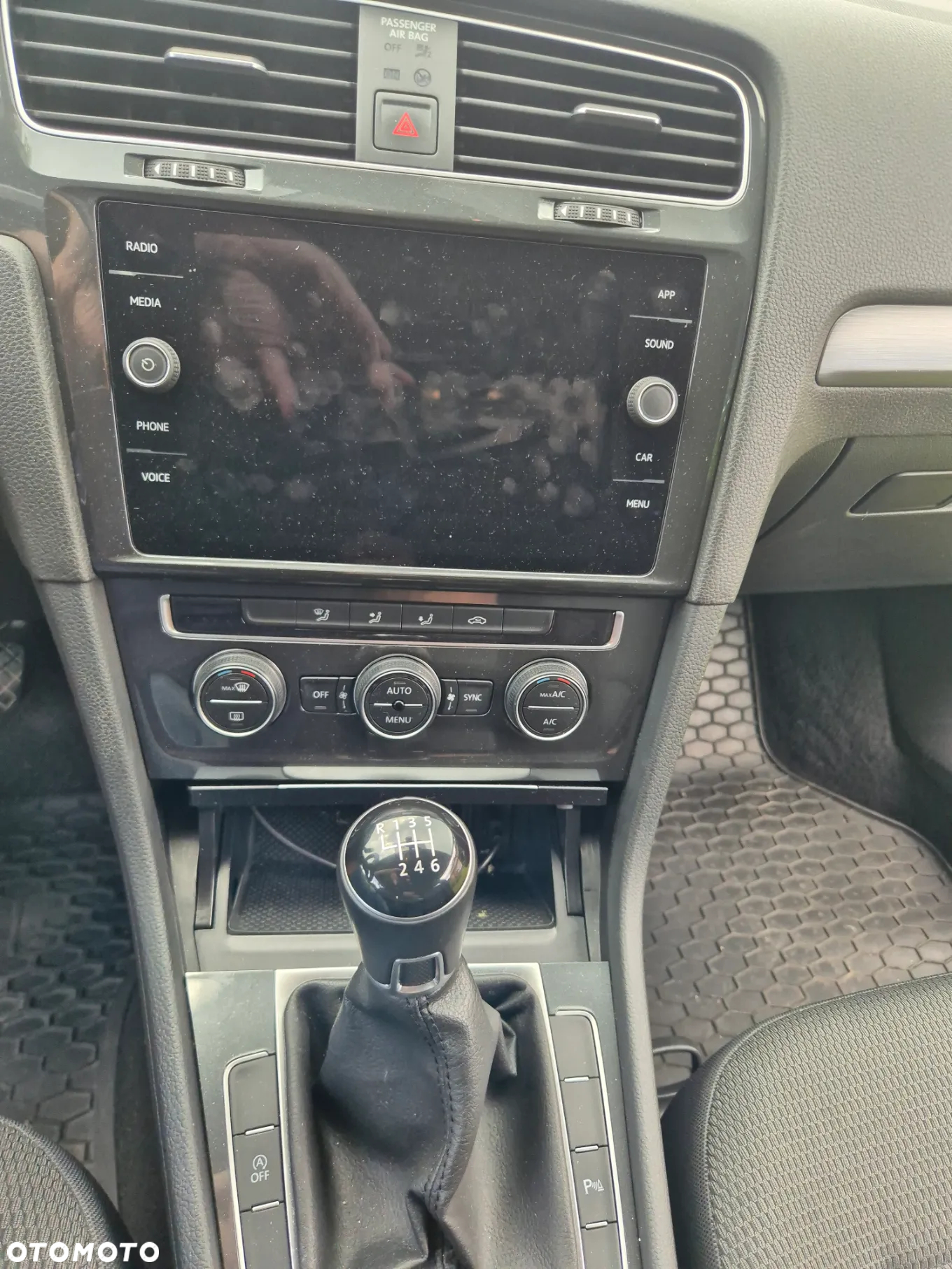 Volkswagen Golf VII 1.0 TSI Comfortline - 10