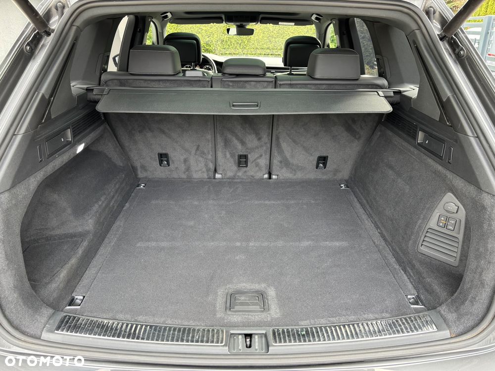 Volkswagen Touareg 4.0 V8 TDI SCR 4Mot R-Line - 38