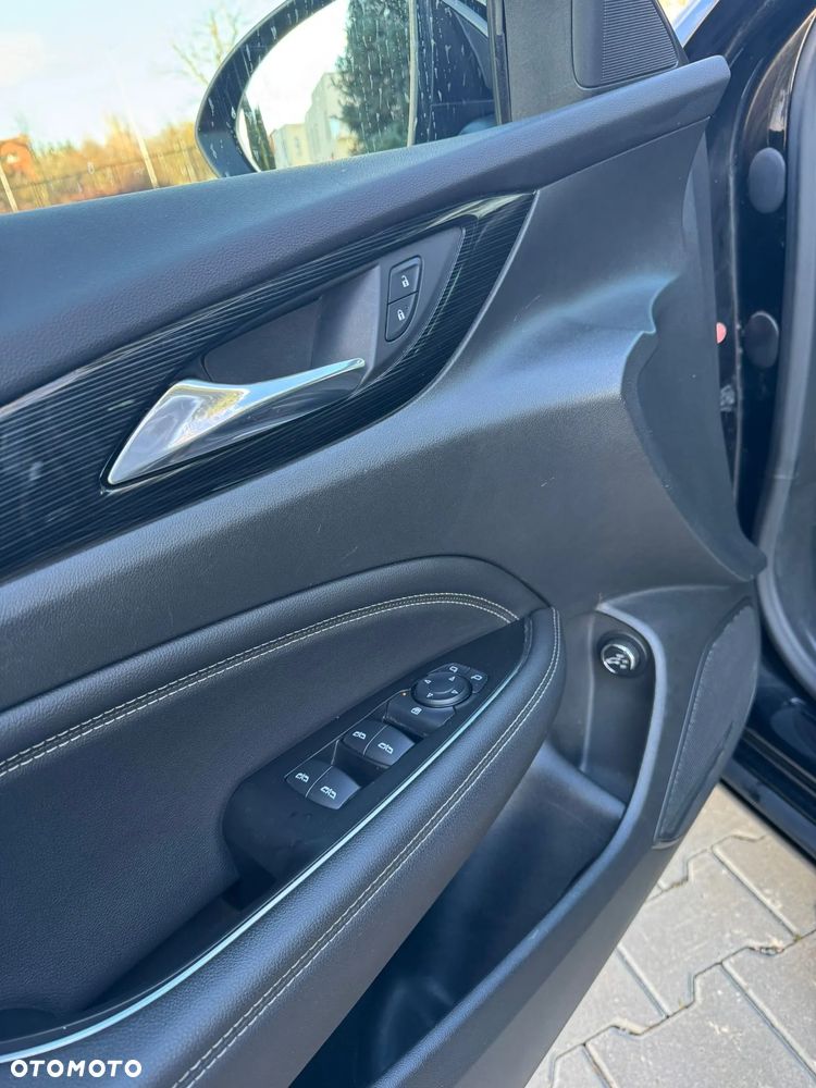 Opel Insignia 2.0 - 15