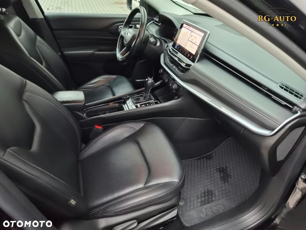 Jeep Compass - 38