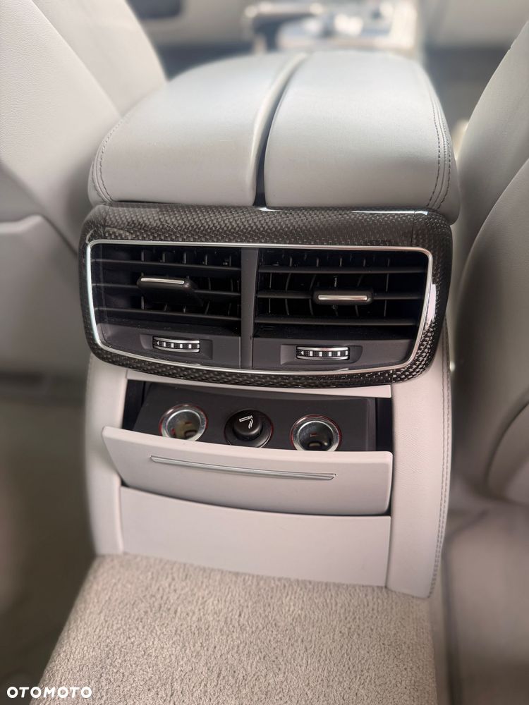 Audi S8 - 19